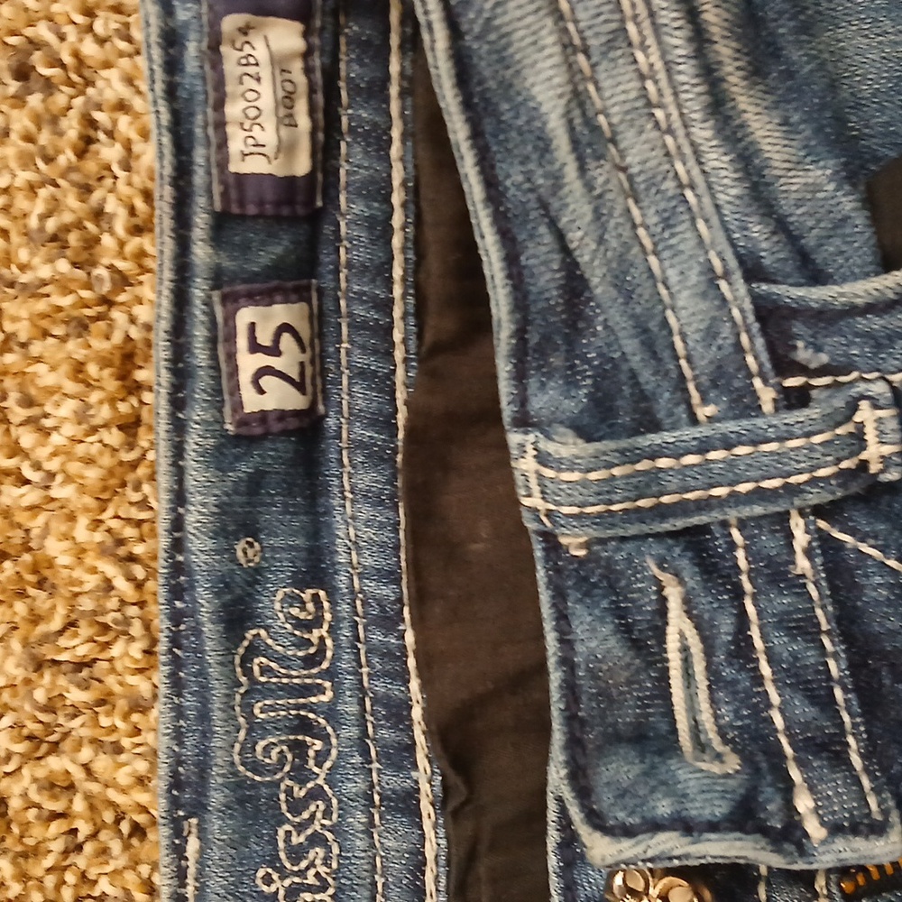 Jeans - Picture 2 of 4